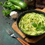 5 Easy Keto Snacks for Busy Days – Quick, Low-Carb, and Delicious